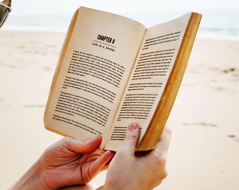 Libri in valigia: 10 titoli per l’estate
